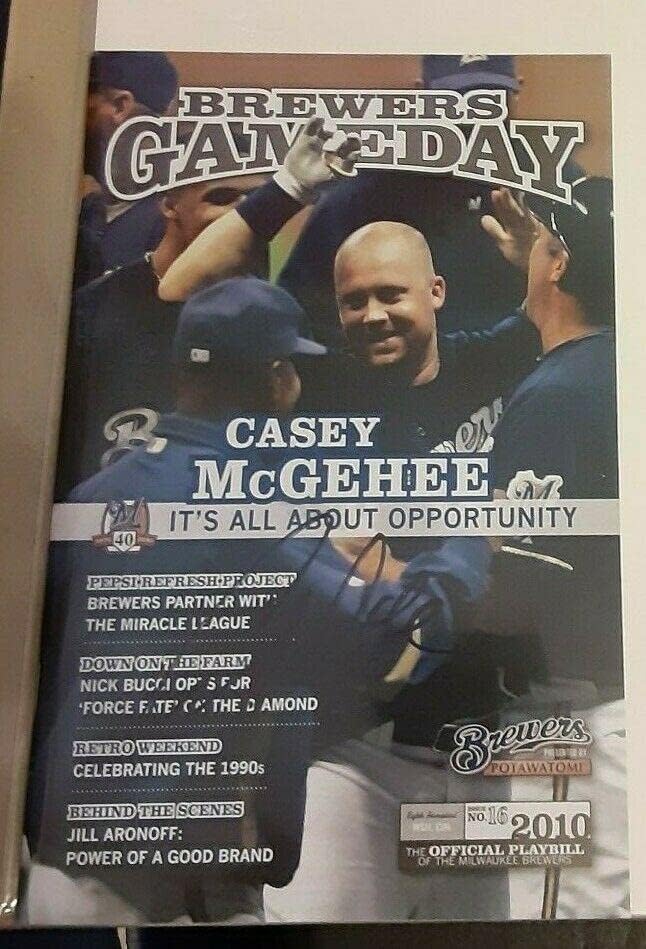 Casey McGehee Milwaukee Brewers ALÁÍRT DEDIKÁLT 2010 Színlapot Program COA 16 - Dedikált MLB Magazinok